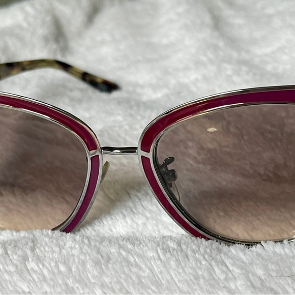 Tory Burch Burgundy sunglasses - Picture 5 of 5